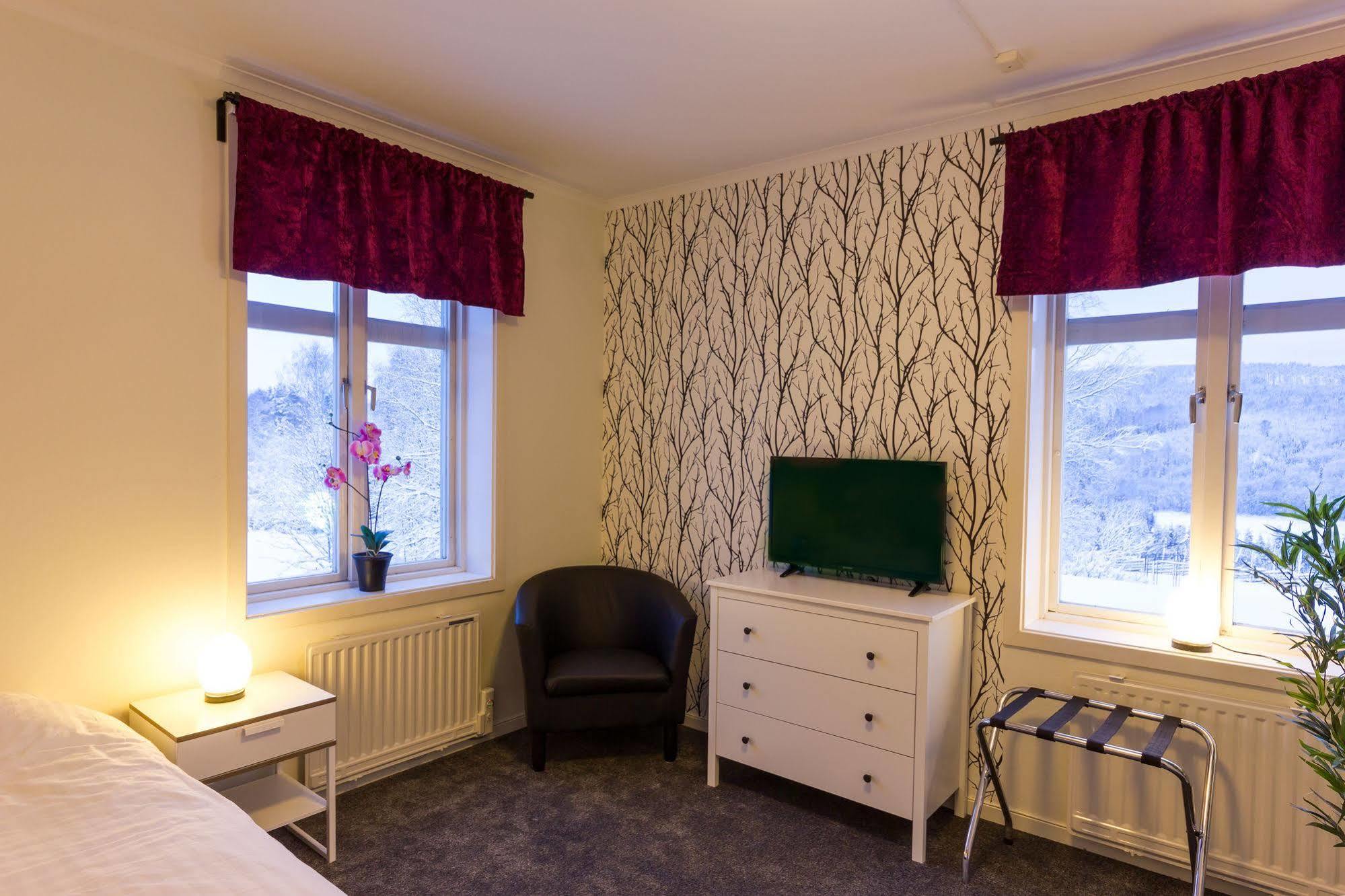 Hotell Restaurang Nämforsen Näsåker Exteriör bild